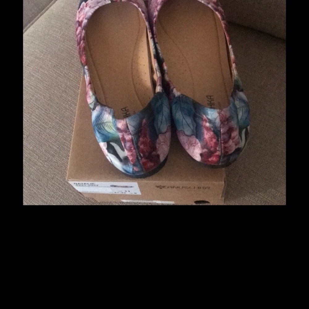 Anuschka art for your sole women’s shoes.